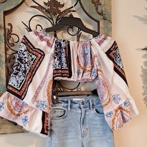 Cream and Blue Crop Top Size XS. Excellent condition NWOT